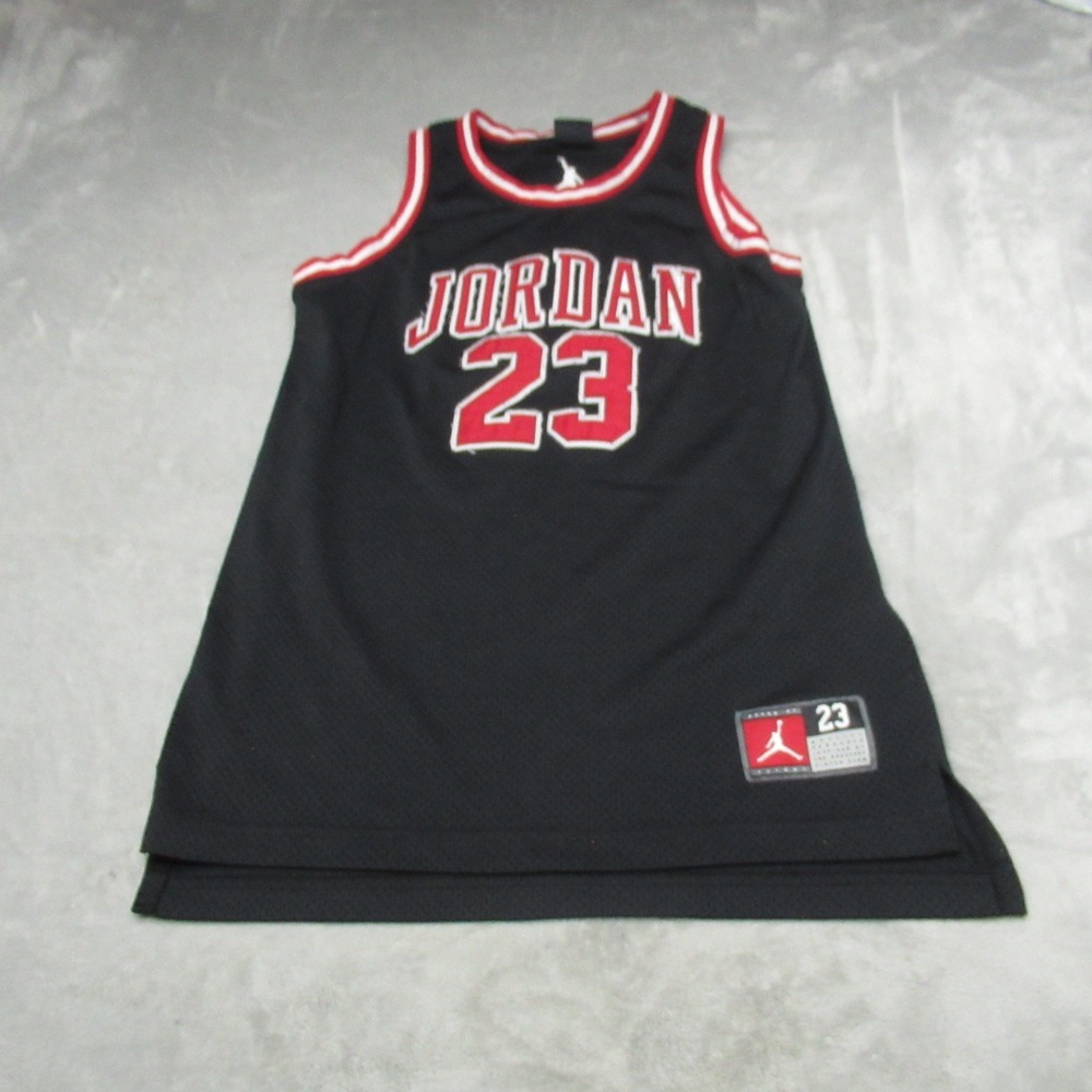 Jordan Jersey Boys Large 12-13 Black Michael Jordan 23 Bulls Basketball Baller